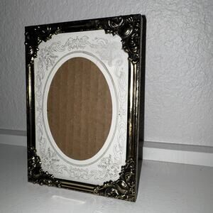 Vintage Ornate Gold Frame with Oval Mat – Victorian Style 5x7